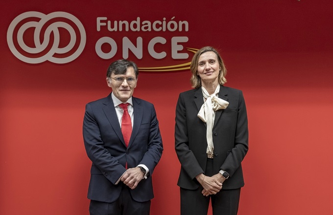 Olvido Moraleda, presidenta de bp Energía España, y Alberto Durán, vicepresidente ejecutivo de Fundación ONCE.