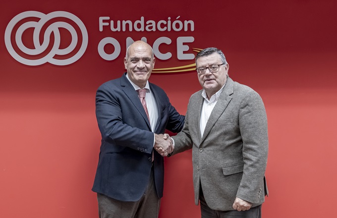 Gonzalo Alcaraz, director general de negocio de Hesperia World, y José Luis Martínez Donoso, director general de Fundación ONCE.