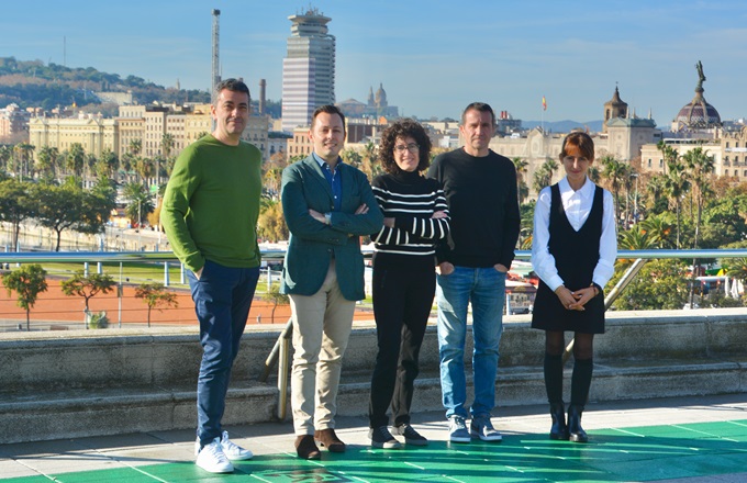 Desde la izquierda: Juan Baselga, partnerships & institutional relations director en Tech Barcelona, Xavier Rebés, digital & innovation director en TOUS, Marissa Costa, strategy & innovation manager en TOUS, Miquel Martí, CEO de Tech Barcelona, y Blanca Sarrias, partnerships coordinator en Tech Barcelona.