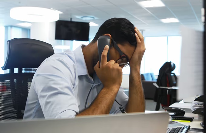 Un 28 % de los problemas de salud mental de las personas ocupadas en España están relacionados con el trabajo