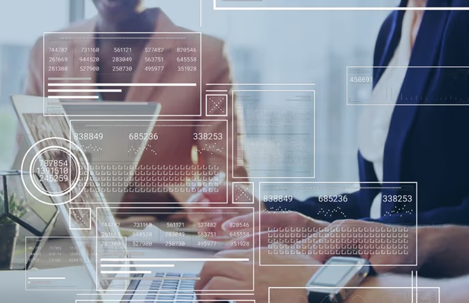 Cuatro de cada diez CEO a nivel global esperan aumentar sus plantillas en 2025