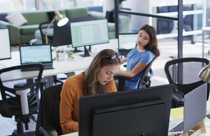 Ocho claves de comunicación en sistemas de trabajo híbridos y a distancia