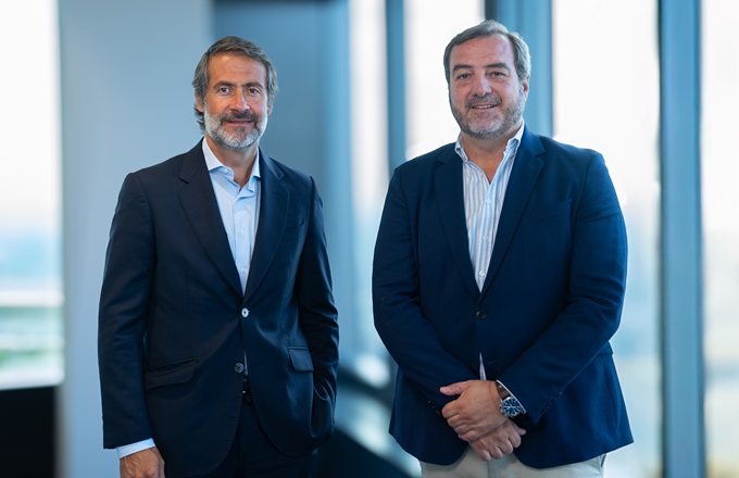Imagen de Juanjo Cano, presidente de KPMG en España, y Ángel Sáenz de Cenzano, director general de LinkedIn España y Portugal.