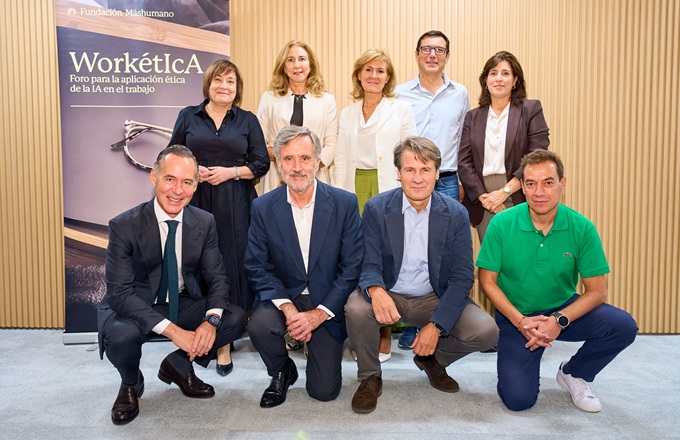 Imagen de Fátima Álvarez, Mar Garre, Mercedes Águeda, Albert Cañigueral, Beatriz Sánchez Guitián, Iñigo Sagardoy, Tomás Pereda, Santiago García y Carlos Rebate.