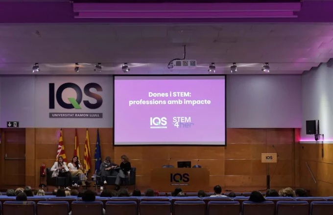 Imagen de la presentación de STEM4her en las instalaciones de IQS