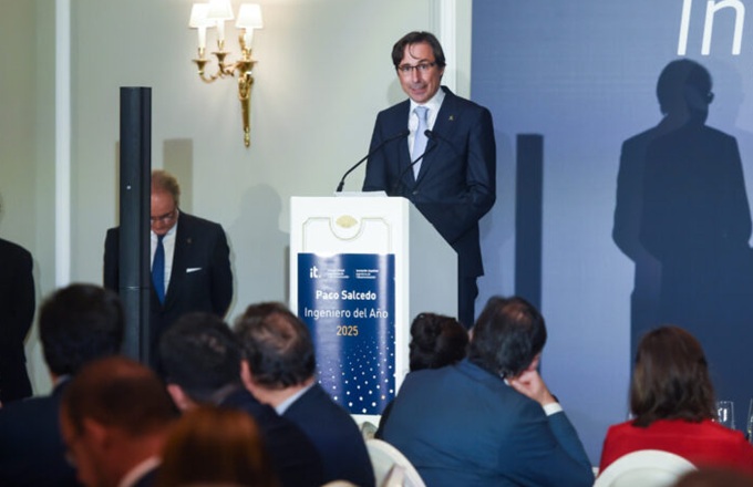 Imagen de Paco Salcedo, presidente de Microsoft España, durante el acto de entrega del galardón Ingeniero del Año 2025.
