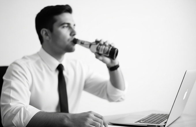 Umivale Activa y Proyecto Hombre desmontan los mitos sobre el alcohol para prevenir su consumo