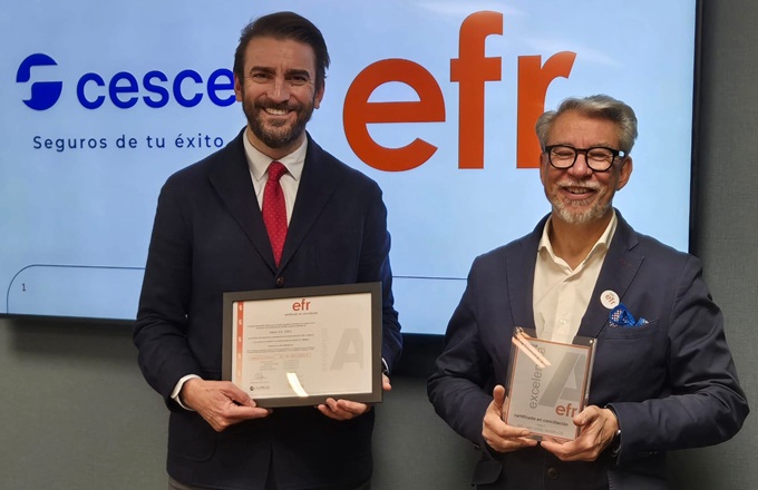 Imagen de Pablo de Ramón-Laca (izda.), presidente ejecutivo de Cesce, y Roberto Martínez, director general de la iniciativa efr.