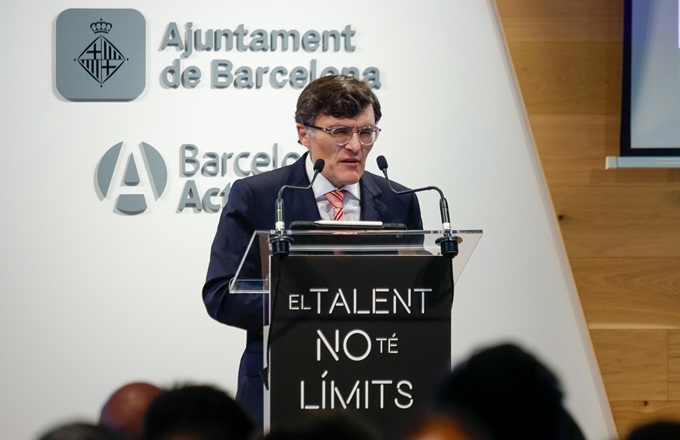 Imagen de Alberto Durán, vicepresidente ejecutivo de Fundación ONCE, durante el acto de inauguración de la nueva sede de 'Por Talento Digital' en Barcelona.