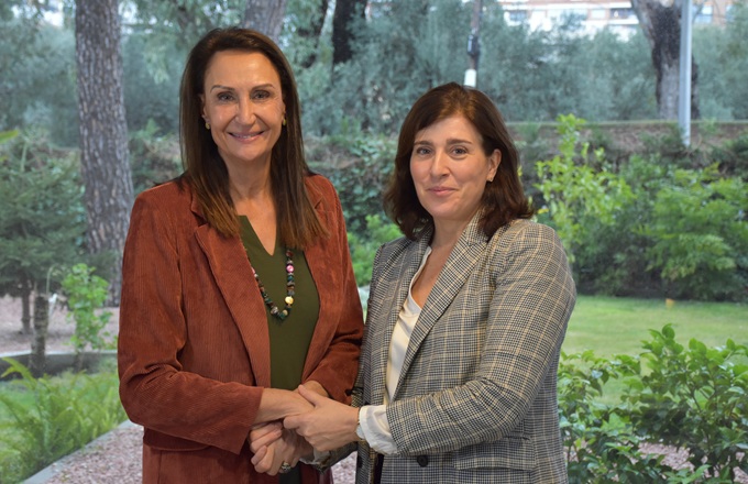 Imagen de Elena Cascante, fundadora del Observatorio Generación & Talento, y Beatriz Sánchez Guitián, directora general de Fundación Máshumano.