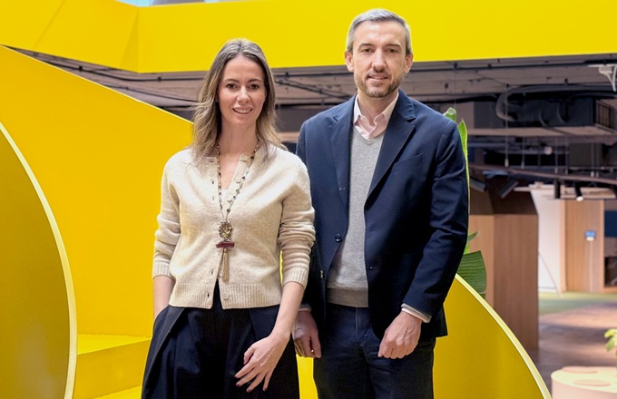 Imagen de Maite Sainz y David García, CEO de Omega CRM.  