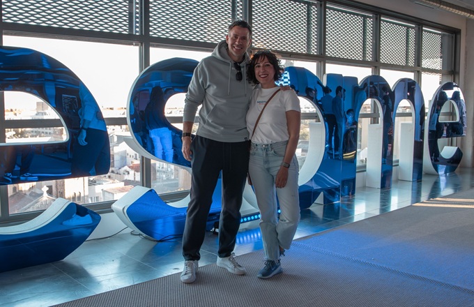 Albert Soriano, CEO de Sesame, y Majo Castillo, COO, en la nueva oficina de Barcelona.