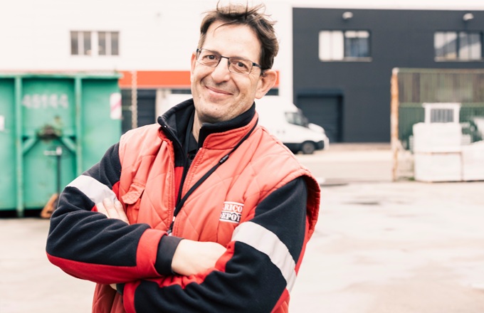 Empleado sénior de Brico Depôt