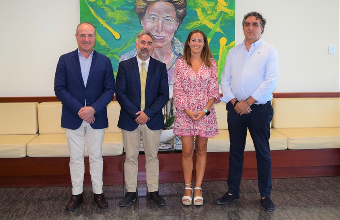 David Casañ, director Corporativo de Galletas Gullón;  Daniel Clavero, director general de la Fundación Personas; Sheila Palomo, responsable de gestión ética y responsable de Galletas Gullón; y Antonio Javier Mota, delegado de la Fundación Personas en Palencia