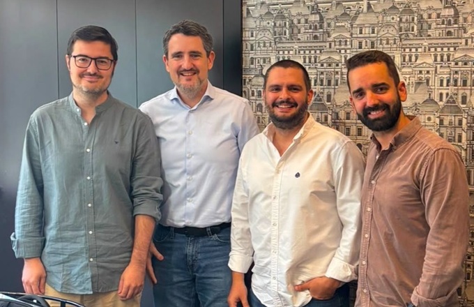 Marcos Gómez Vilches, CTO y cofundador de Viterbit; Román Campa, CEO de InfoJobs; Dimitri Nicolau, CEO y cofundador de Viterbit; y Ariel Gutiérrez, COO y cofundador de Viterbit