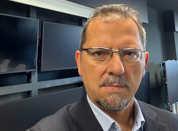 Raimundo Ahumada, director del negocio de soluciones audiovisuales de Sharp para Iberia