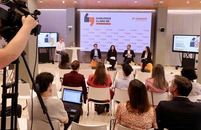 Encuentro DecirHaciendo, organizado por Consum con el título 'Bienestar laboral y absentismo'