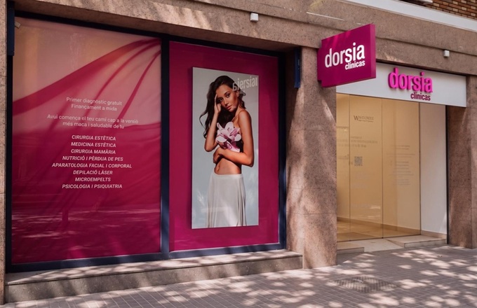 Fachada de una clínica Dorsia