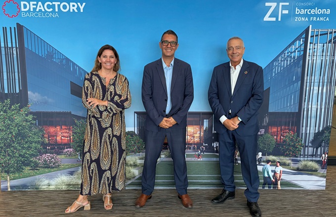 Blanca Sorigué, directora general del CZFB, Jordi Gutiérrez, fundador de EAIRIS Technologies, y Pere Navarro, presidente ejecutivo del CZFB