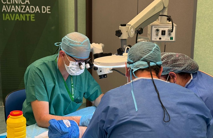 Profesionales sanitarios durante una simulación clínica ©Junta de Andalucía
