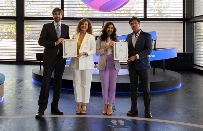 Desde la izquierda: Alberto Esparza Martín, responsable comercial zona centro / KAM Grupo EQA; María Cermeño, directora de servicios jurídicos de Telefónica España; Lidon Safont, directora de compliance de Telefónica España; y Gonzalo García Bailón, responsable de la unidad de negocio de Compliance en EQA