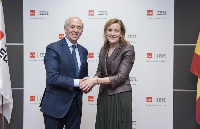 Miguel Carmelo, CEO y presidente de la Universidad Europea, y Marta Martínez, presidenta de IBM España, Portugal, Grecia e Israel