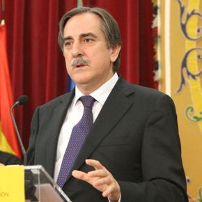 valeriano gomez