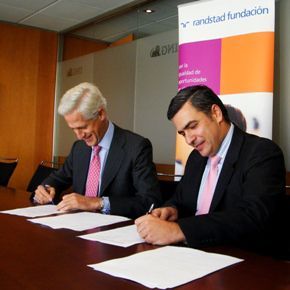 Iñigo Churruca (izda), responsable de ING CB y Rodrigo Martín, presidente de la Fundación Randstad España