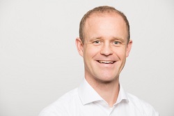 Frank Bauer